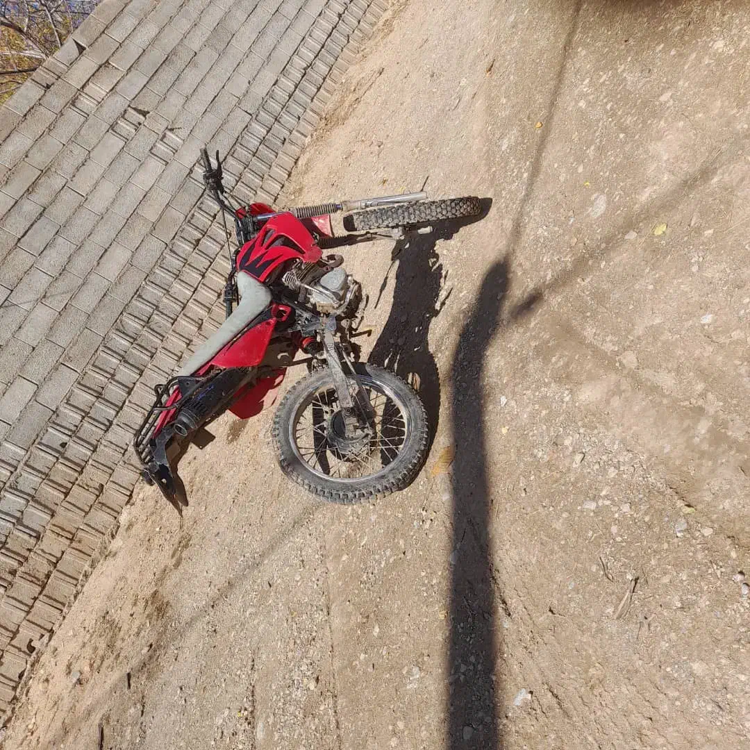 موتور  هندا|موتورسیکلت|موگوئی, |دیوار