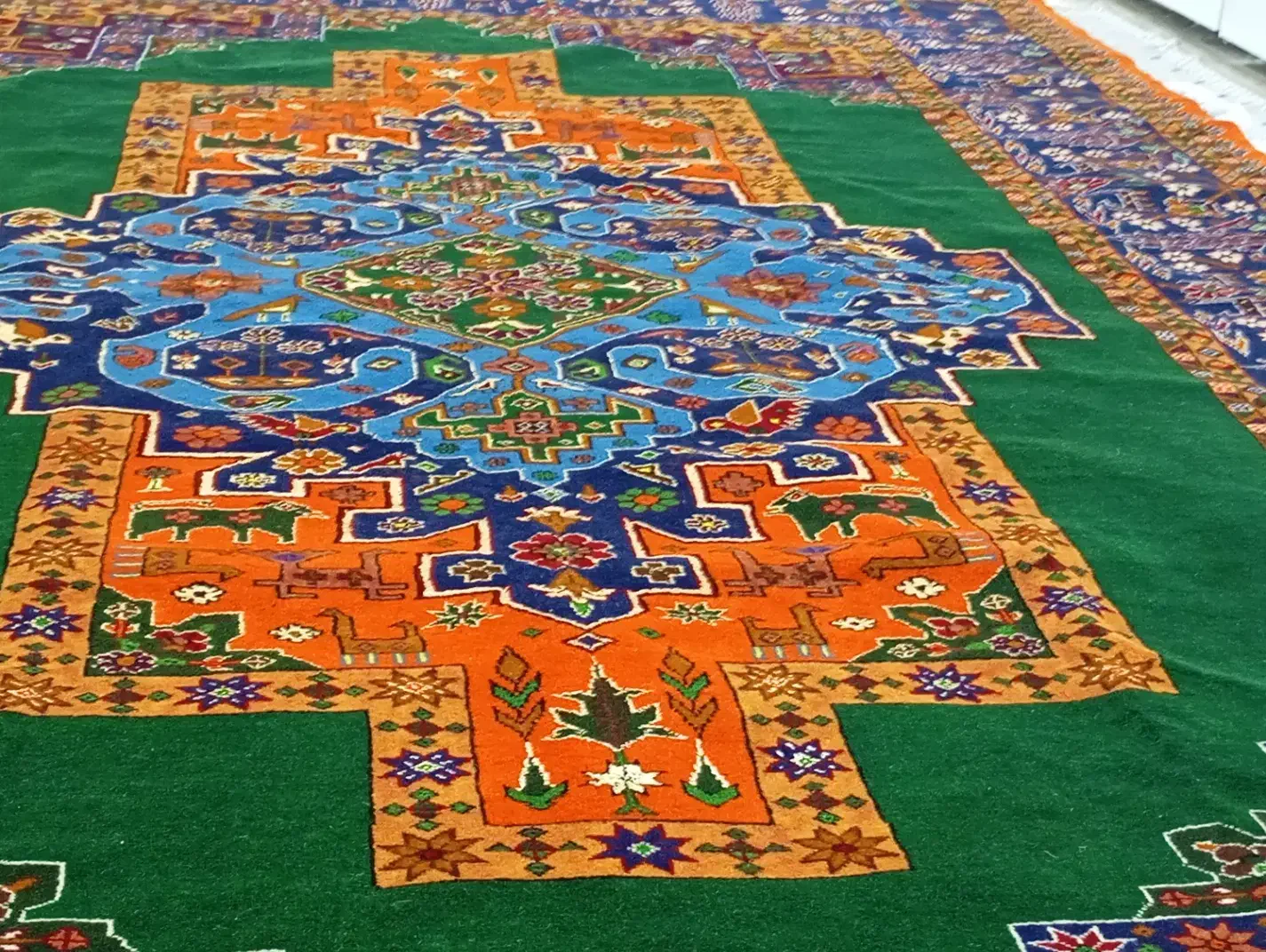 فرش دست باف|فرش|مبارکه, |دیوار