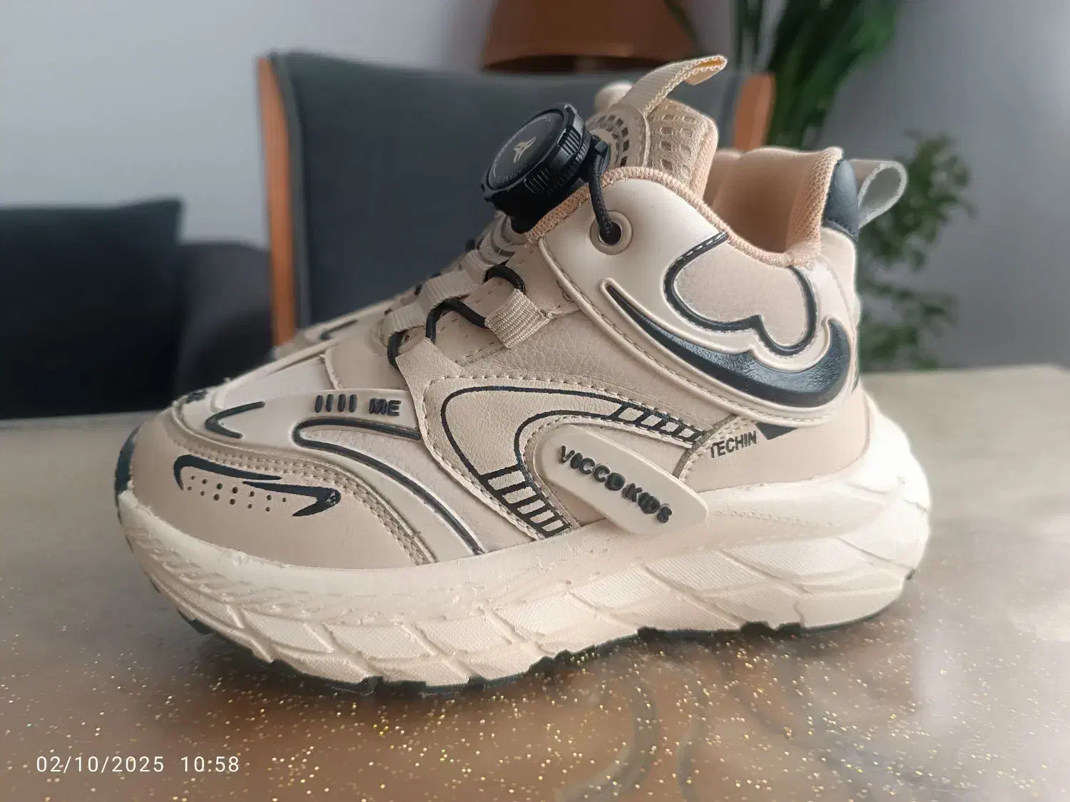 کفش بچگانه|کفش و لباس بچه|هشتگرد, شهرک مهستان ۱|دیوار