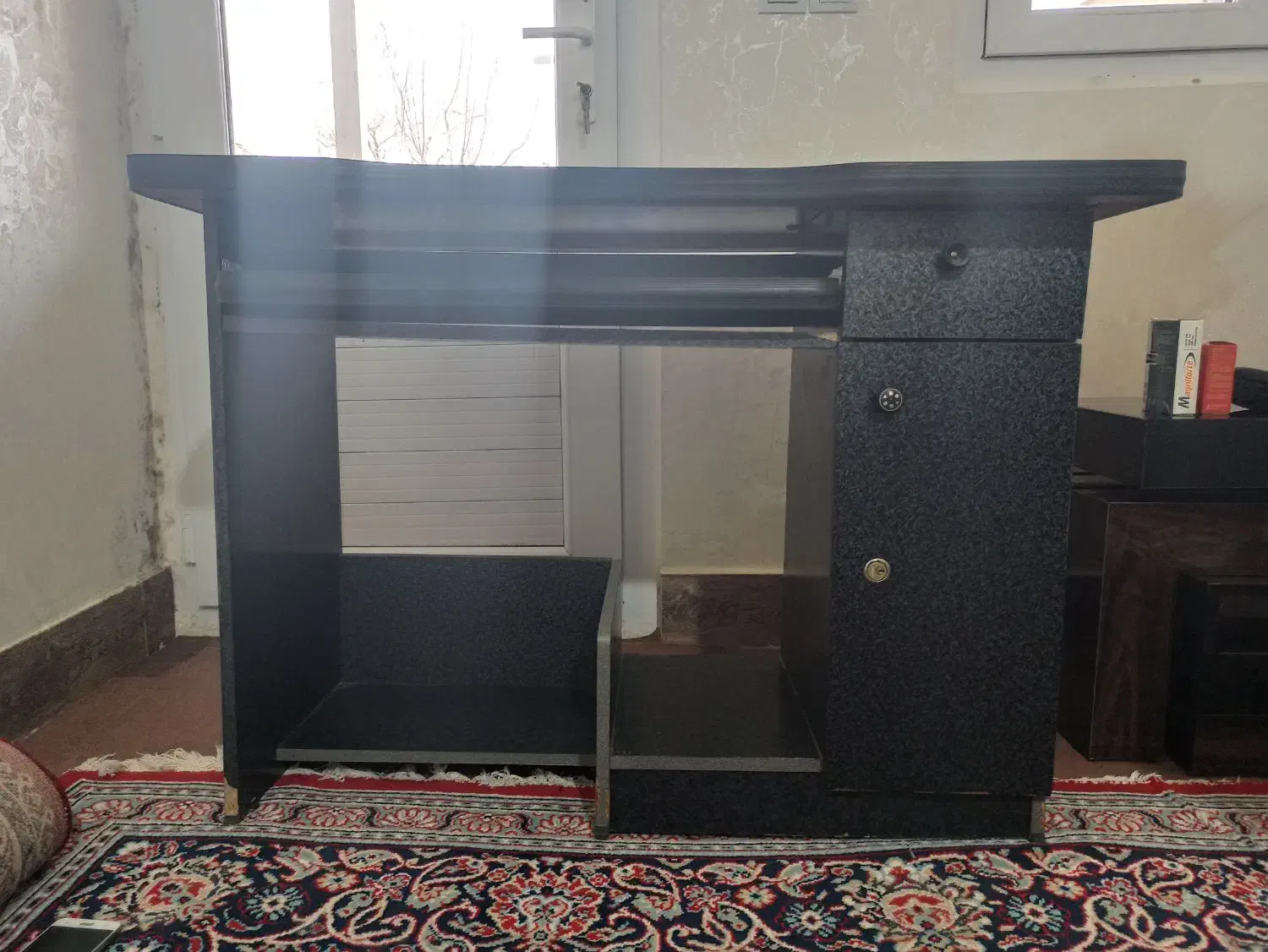 میز کامپیوتر|میز تحریر و کامپیوتر|اسفرورین, |دیوار