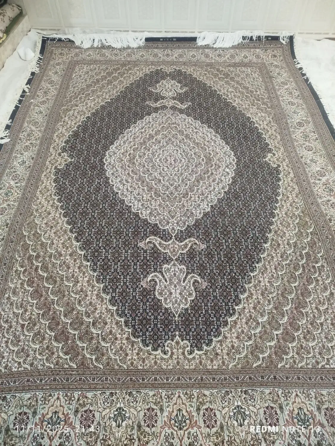 فرش دست بافت تک ۹متری حاشیه افسری|فرش|مراغه, |دیوار