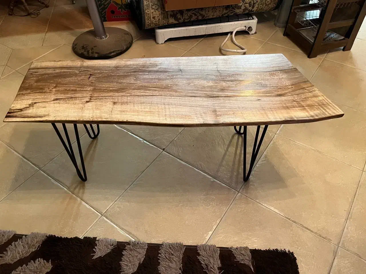 عسلی چوب گردو|مبلمان خانگی و میز عسلی|آمل, |دیوار