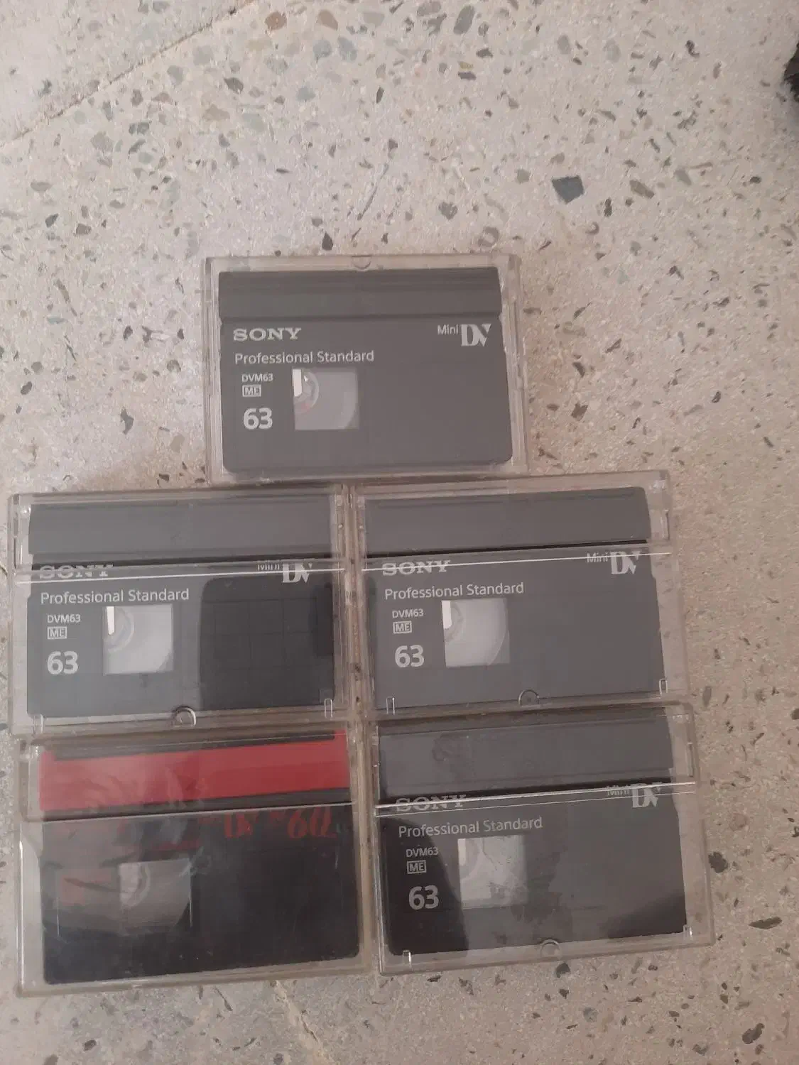 ۵ حلقه فیلم دوربین|دوربین عکاسی و فیلم‌برداری|هشتگرد, فاز ۷ مهستان|دیوار