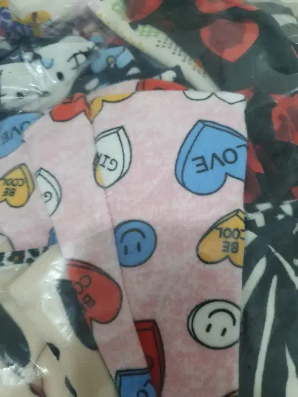 شلوار مخمل بچگانه جنس خارجی|کفش و لباس بچه|تهران, قصر فیروزه ۱|دیوار