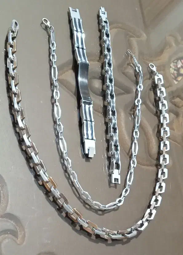 دوعدد زنجیر دو عدد دست بند|بدلیجات|کرمان, |دیوار