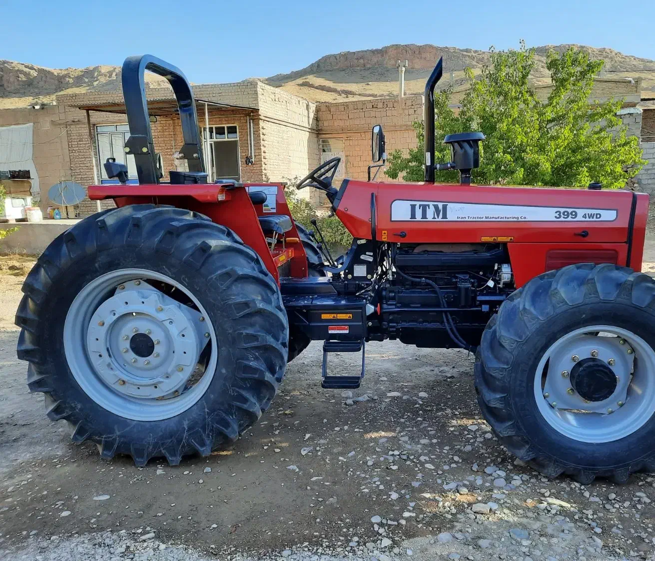 تراکتور ۳۹۹ جفت محور خشک|خودرو سنگین|باروق, |دیوار