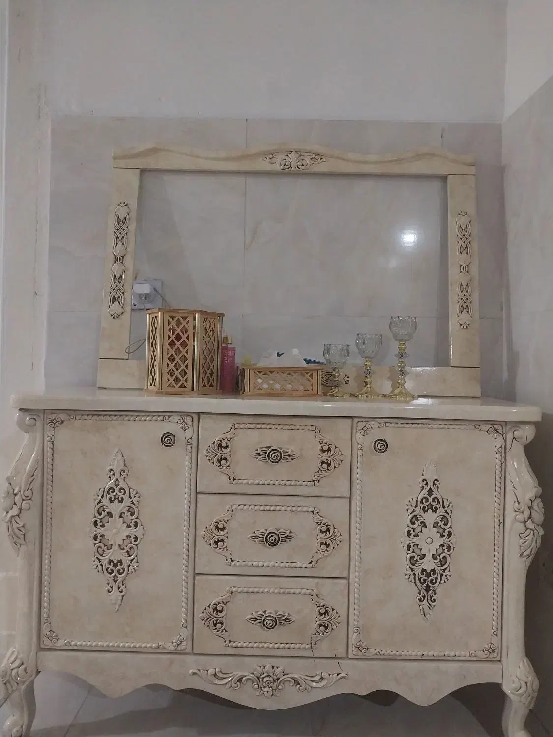 کنسول نو نو|بوفه، ویترین، کنسول|رباط‌کریم, نصیرشهر|دیوار