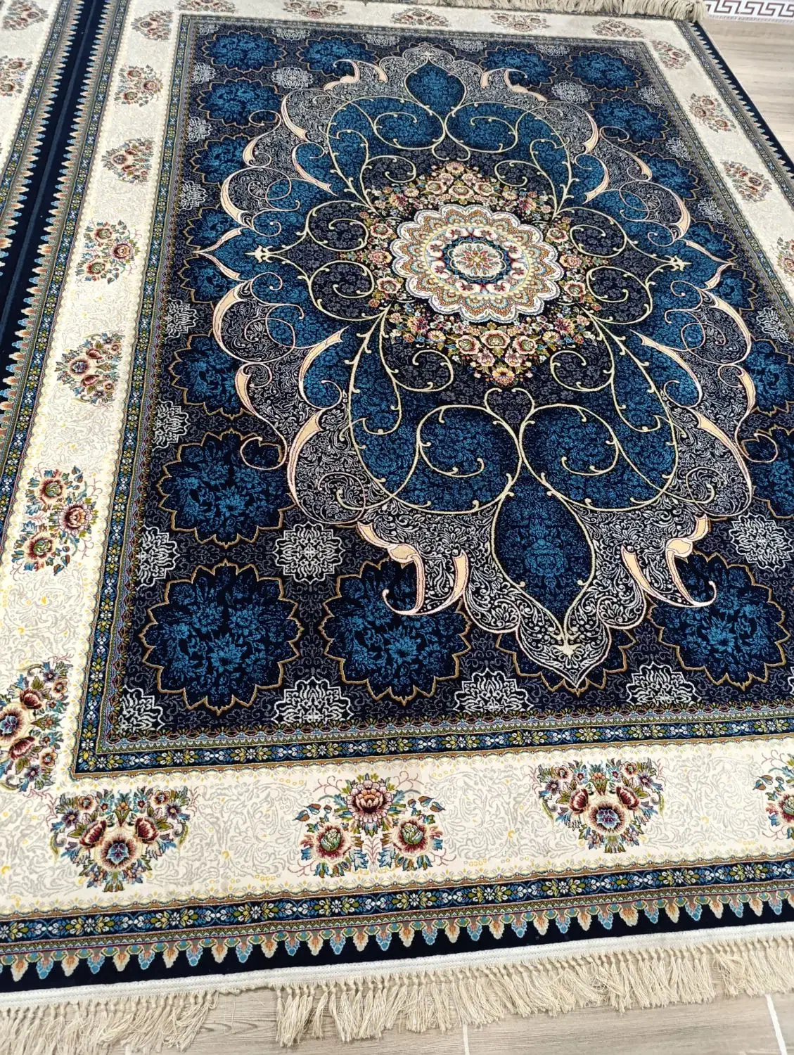 فرش 9متری 700شانه|فرش|کرمانشاه, |دیوار