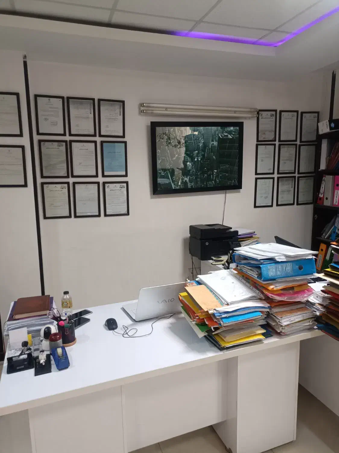 استخدام منشی خانم زیتون کارمندی|استخدام اداری و مدیریت|اهواز, زیتون کارمندی|دیوار