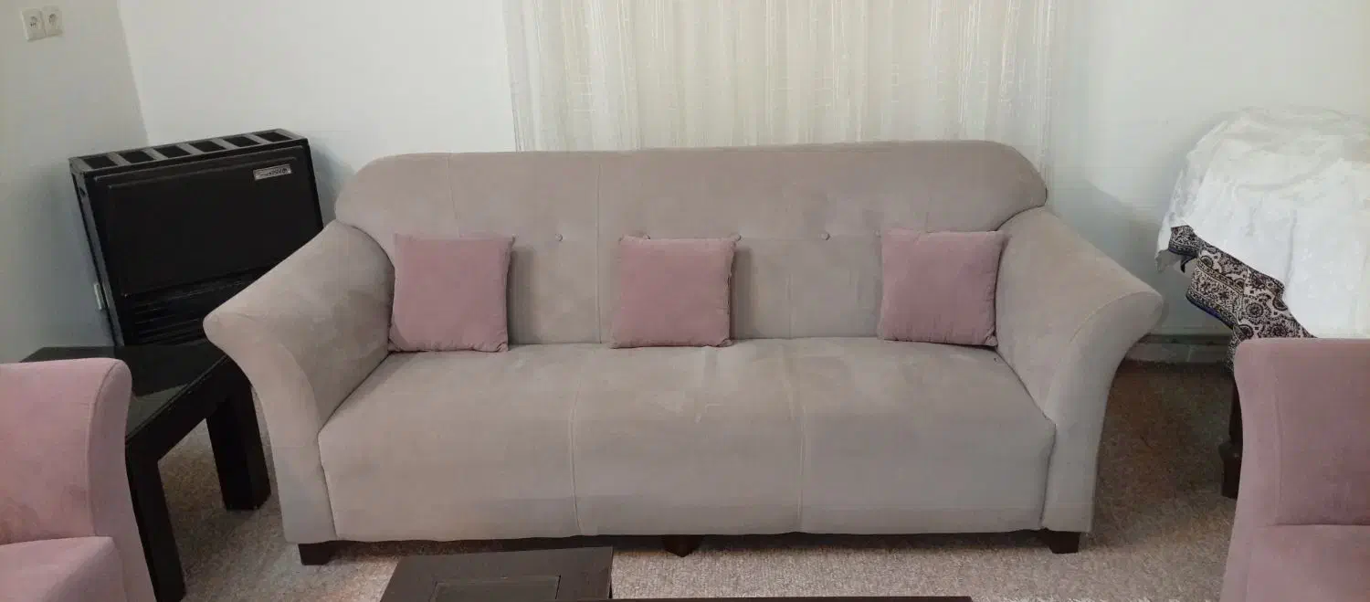 مبل راحتی و میز|مبلمان خانگی و میز عسلی|سبزوار, نواب صفوی|دیوار