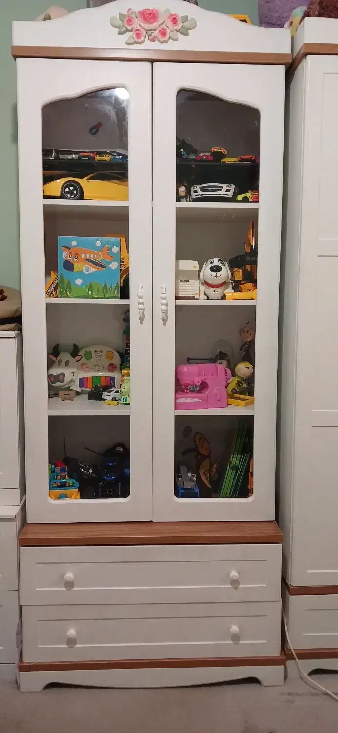 کمد و ویترین تخت|تخت و سرویس خواب|هشتگرد, شهرک گلها|دیوار