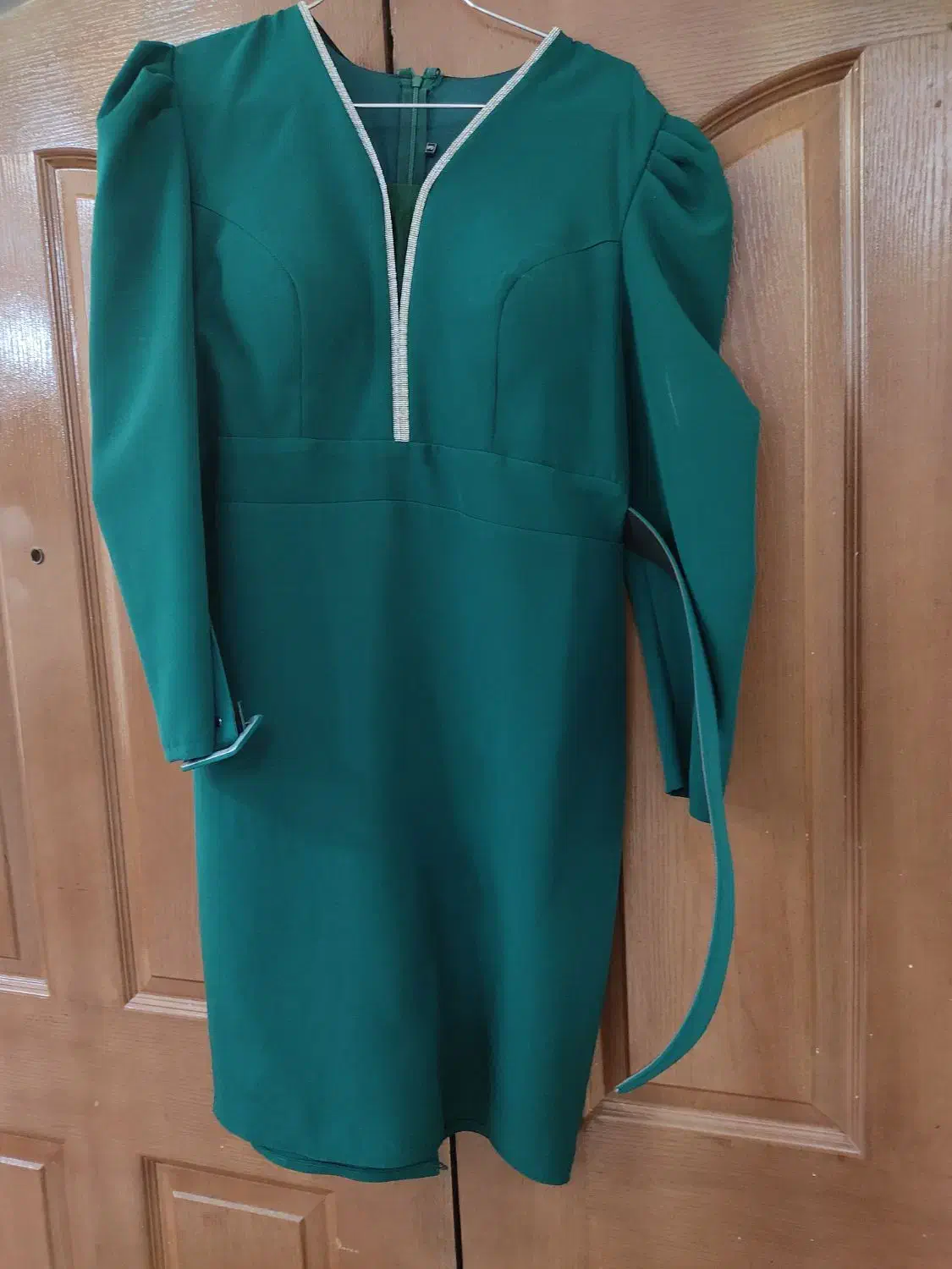 لباس مجلسی|لباس|مشهد, کارگران|دیوار