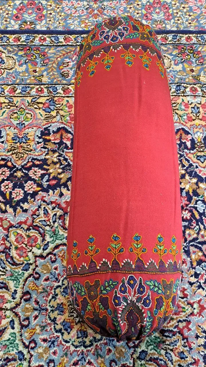 دوعددمتکا لوله‌ای پته مدل بازوبندی|رختخواب، بالش، پتو|کرمان, |دیوار