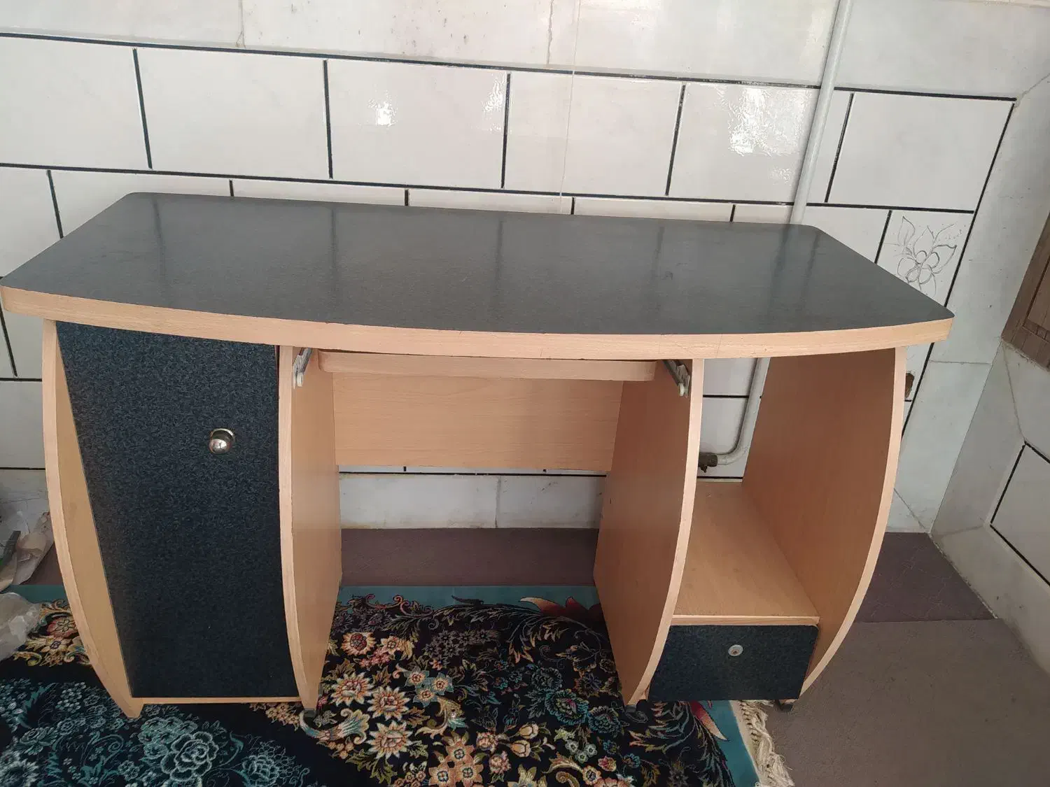 میز کامپیوتر|میز تحریر و کامپیوتر|مبارکه, |دیوار