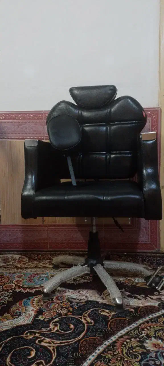 صندلی اصلاح|آرایشگاه و سالن‌های زیبایی|قرچک, داوود آباد|دیوار