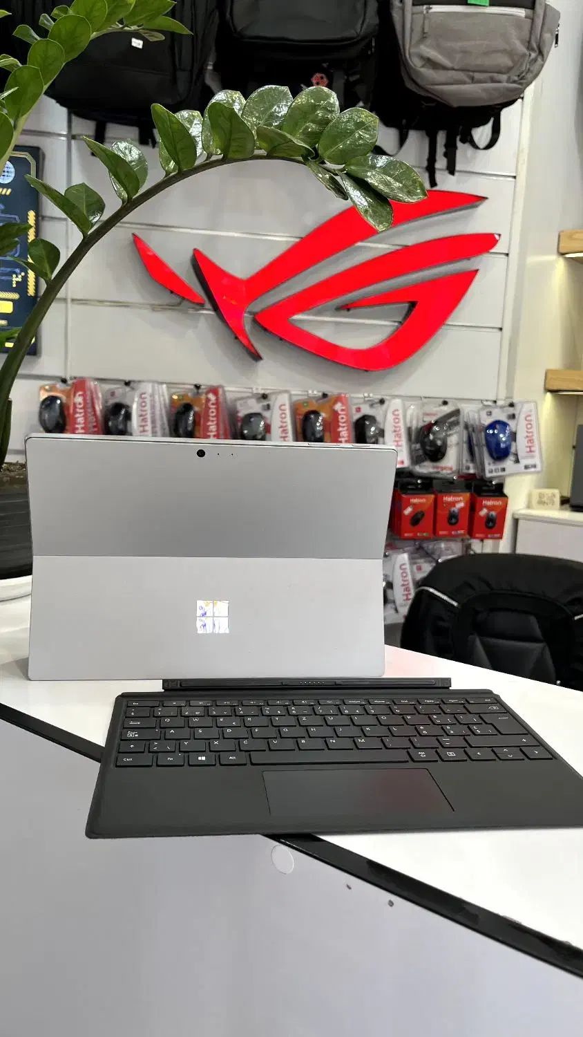 سرفیس پرو در حد نو|رایانه همراه|شیراز, ملاصدرا|دیوار