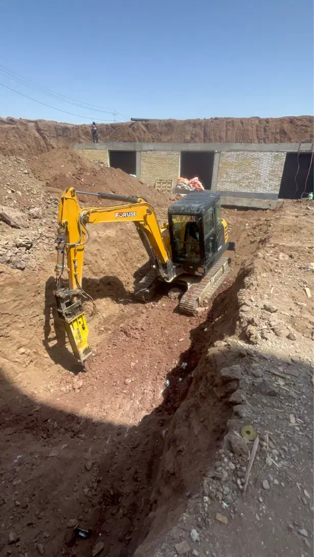 اجاره بیل مکانیکی،مینی بیل ،تخریب،پی و کانال استخر|خدمات حمل و نقل|قم, ارم|دیوار