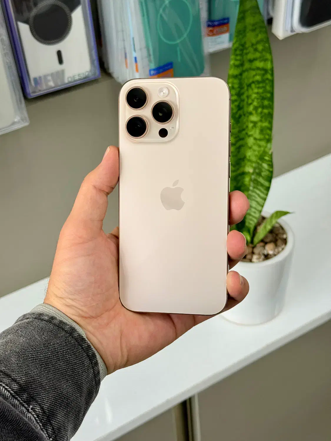 iphone 16 promax 256 gb 2 sim zaa 30 تایم شارژ|موبایل|ارومیه, |دیوار