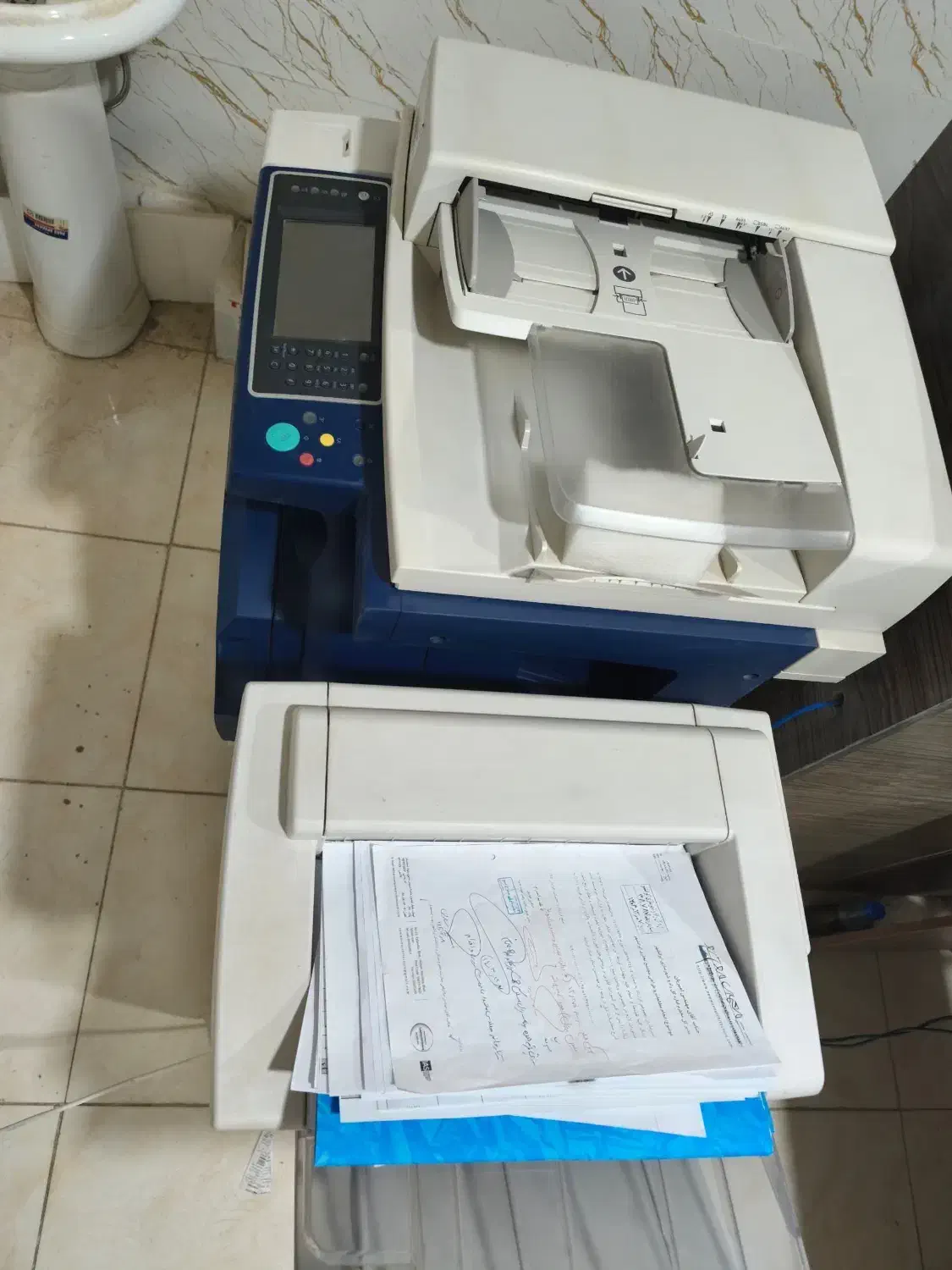 دستگاه کپی زیراکس + یک فینیشر|پرینتر، اسکنر، کپی، فکس|ایرانشهر, |دیوار