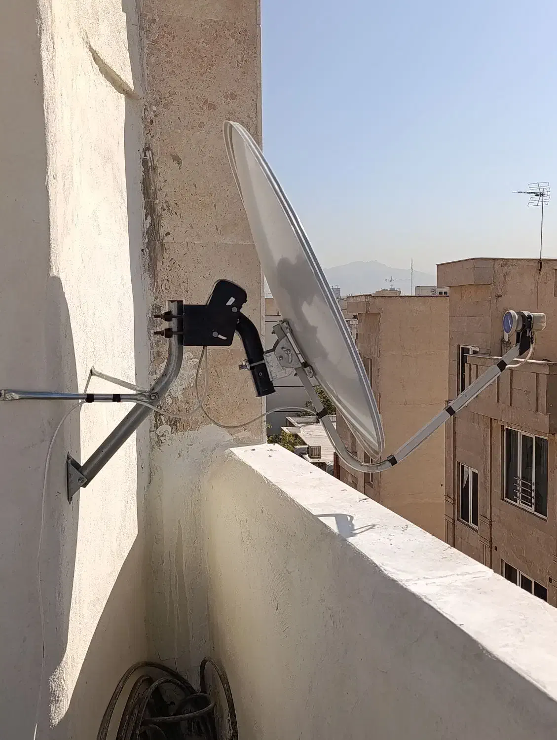 نصب و تنظیم تخصصی انواع آنتن در تهران|خدمات پیشه و مهارت|تهران, سهروردی|دیوار