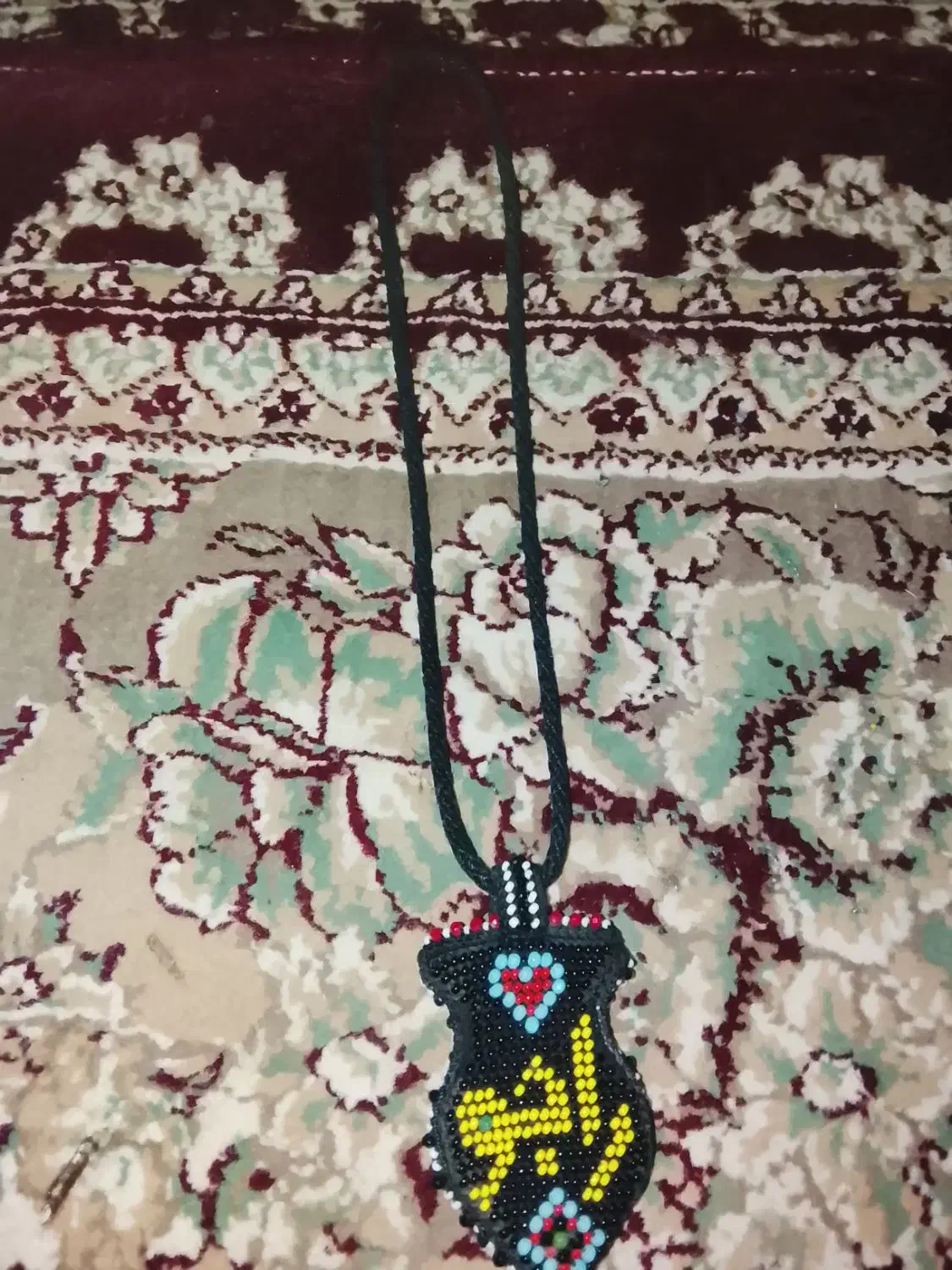 گردبند زندان بافت|جواهرات|زابل, |دیوار