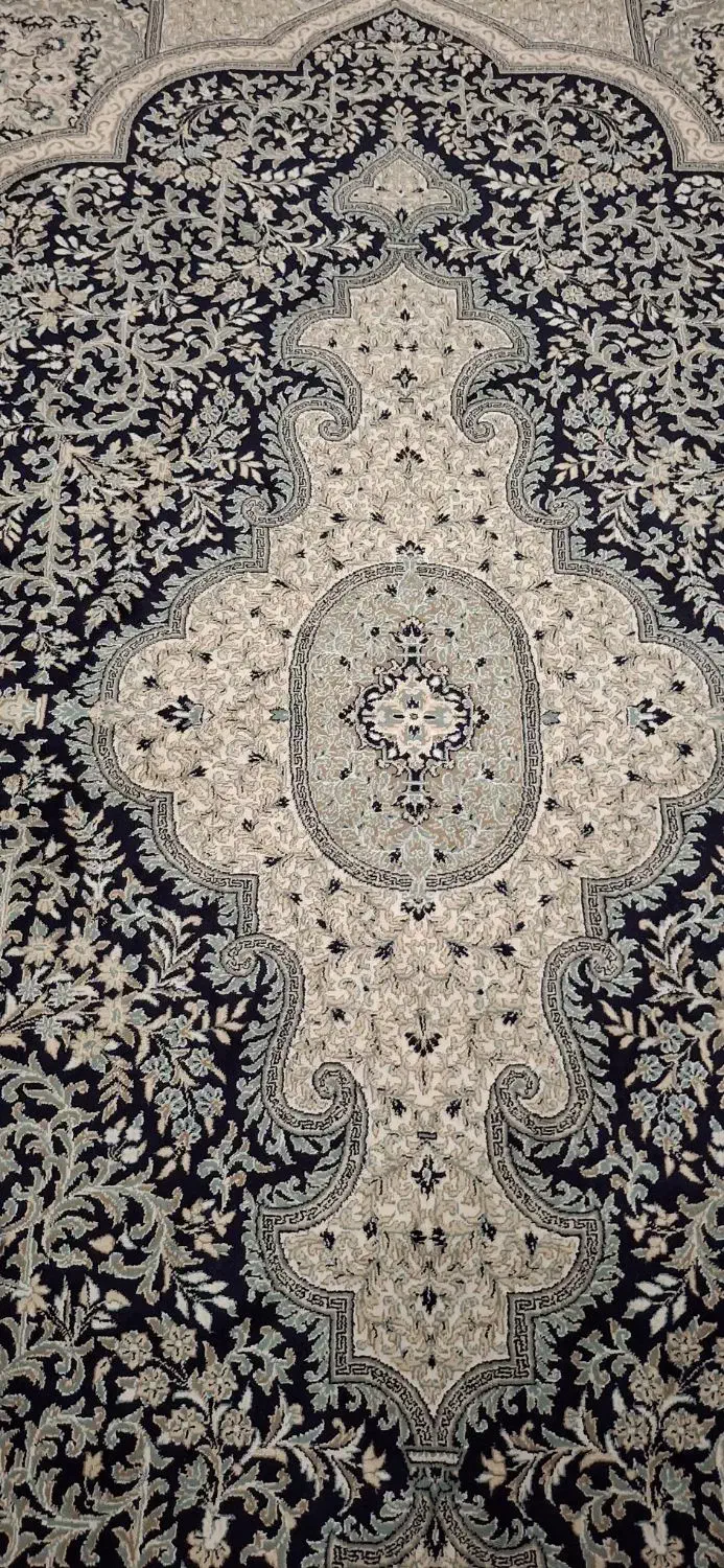 فروش 4 تخته فرش با نازلترین قیمت (فروش فوری)|فرش|بندر انزلی, کوی واحدی|دیوار