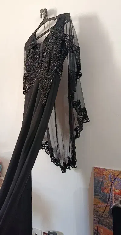 لباس مجلسی مشکی|لباس|شیراز, محراب|دیوار