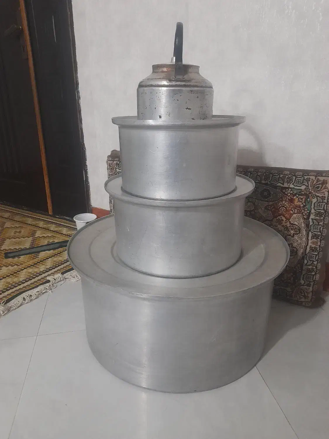 قابلمه|ظروف پخت‌وپز|مشهد, بهار|دیوار