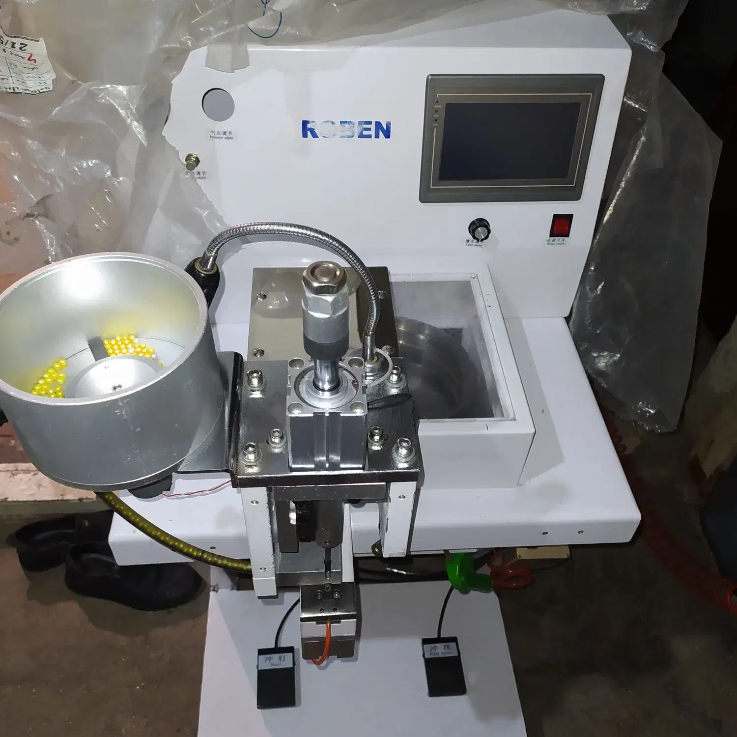 دستگاه مروارید زن پانچ|چرخ خیاطی و ریسندگی|تهران, آهنگ|دیوار