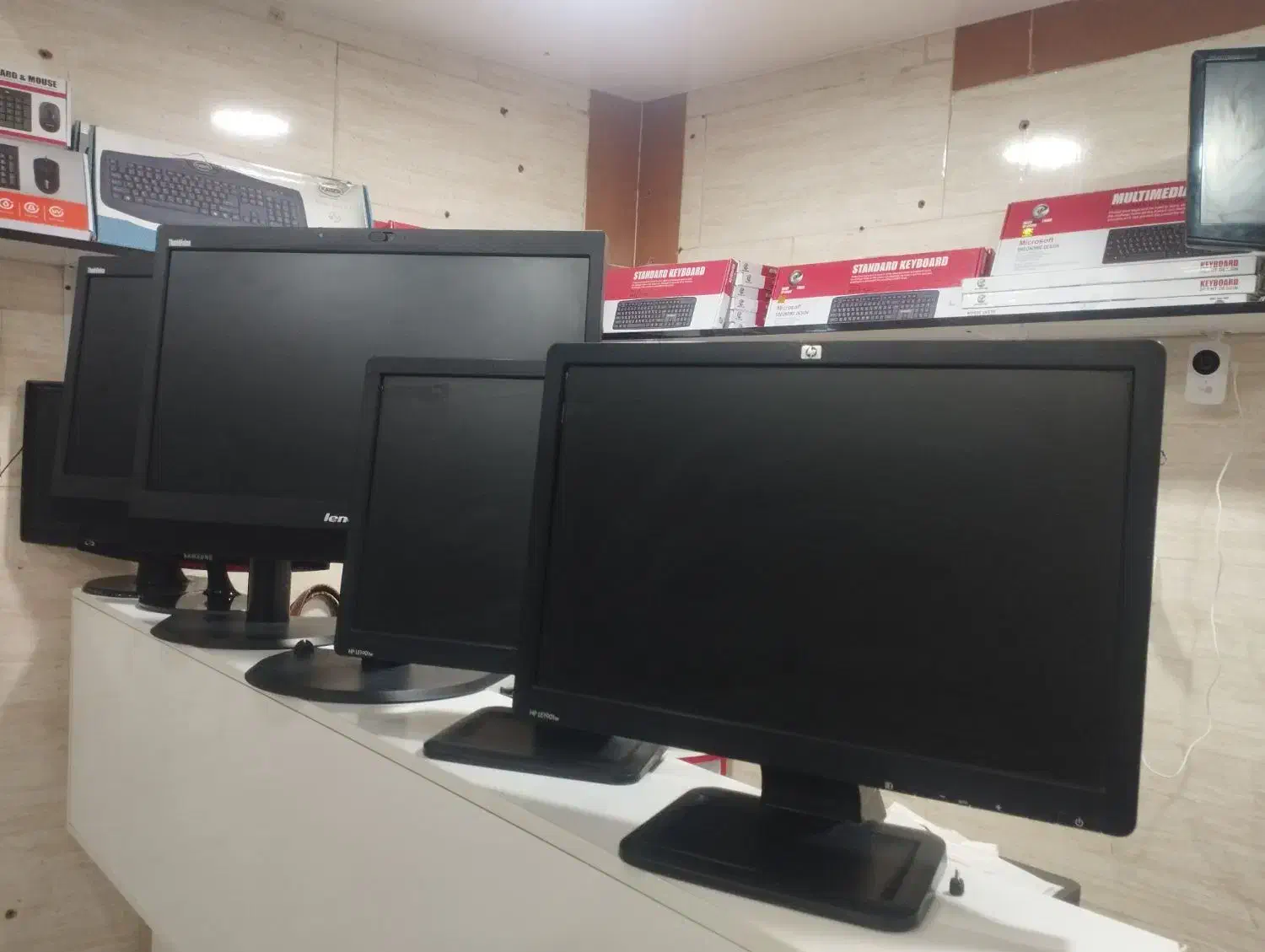 فروش انواع مانیتور مخصوص دوربین مداربسته و گیم|قطعات و لوازم جانبی رایانه|شوشتر, |دیوار