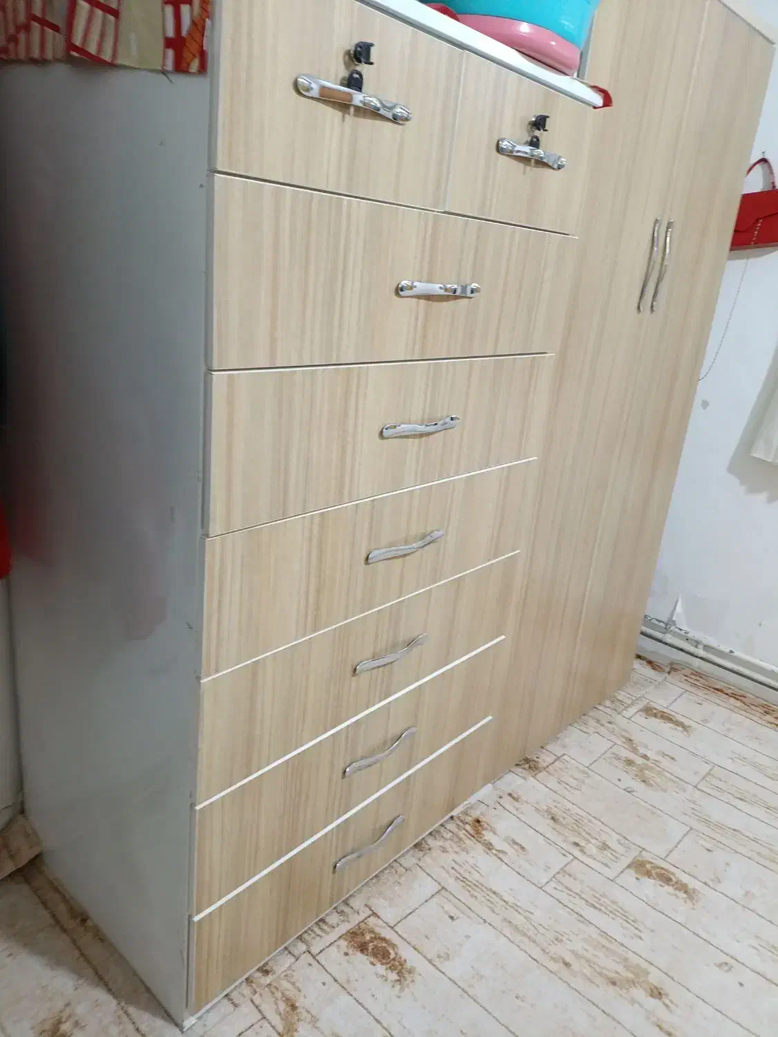 جای لباس ۷کشو تمیز و در حد نو با جای پتو بالشت|جاکفشی، کمد، دراور|جوانرود, |دیوار