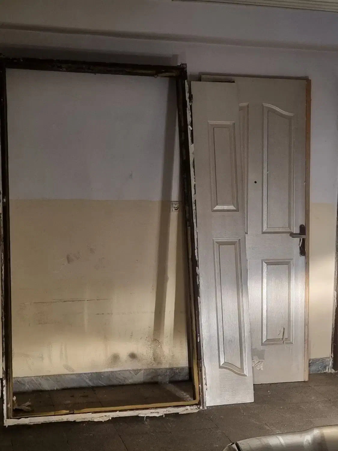 درب ورودی یا اتاق با چهار چوب|مصالح و تجهیزات ساختمان|تبریز, |دیوار