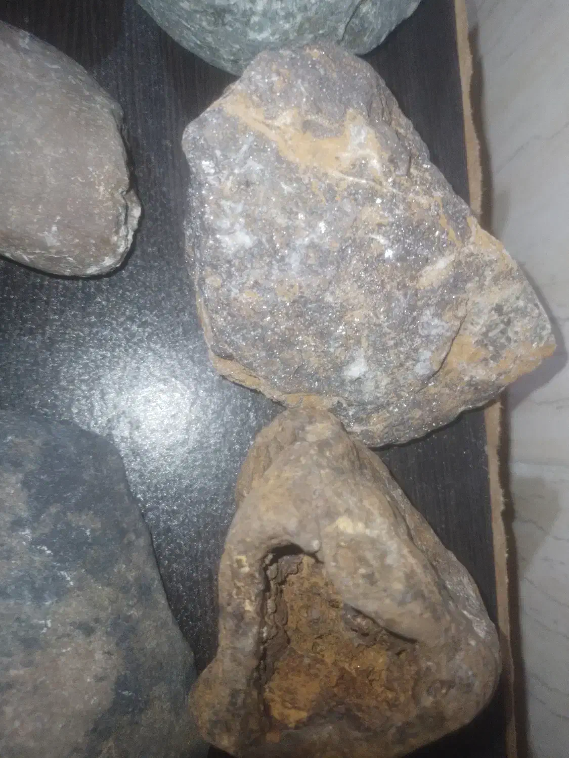 شهاب سنگ|کلکسیون اشیاء عتیقه|کشکسرای, |دیوار