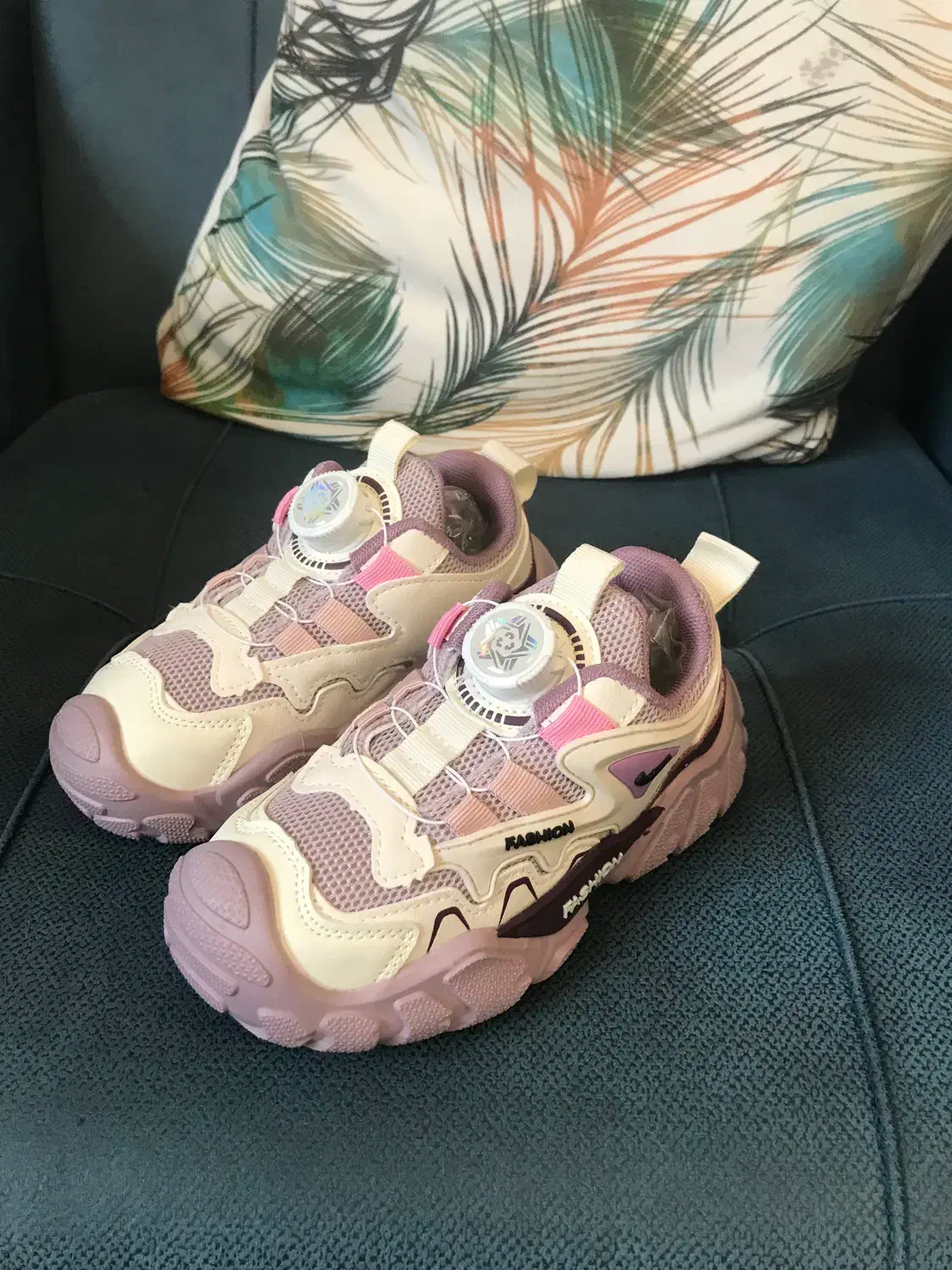 کفش بچگانه|کفش و لباس بچه|شیراز, فرگاز|دیوار