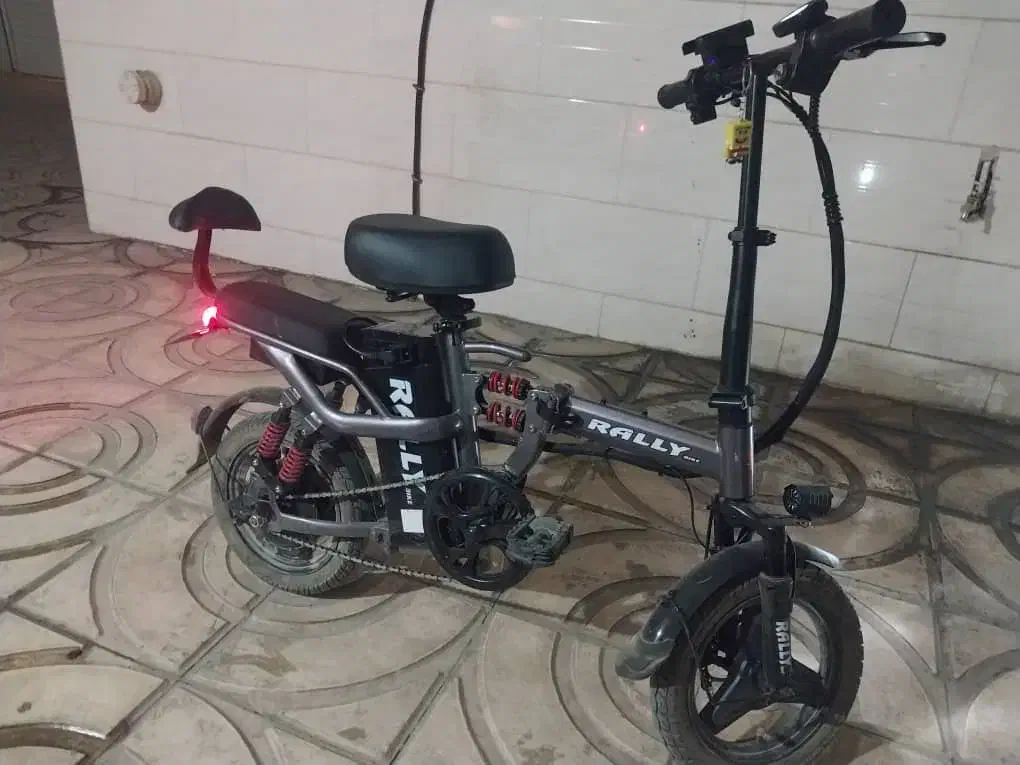 اسکوتر برقی و دوچرخه المپیا اصل|دوچرخه، اسکیت، اسکوتر|شیراز, احمدآباد|دیوار