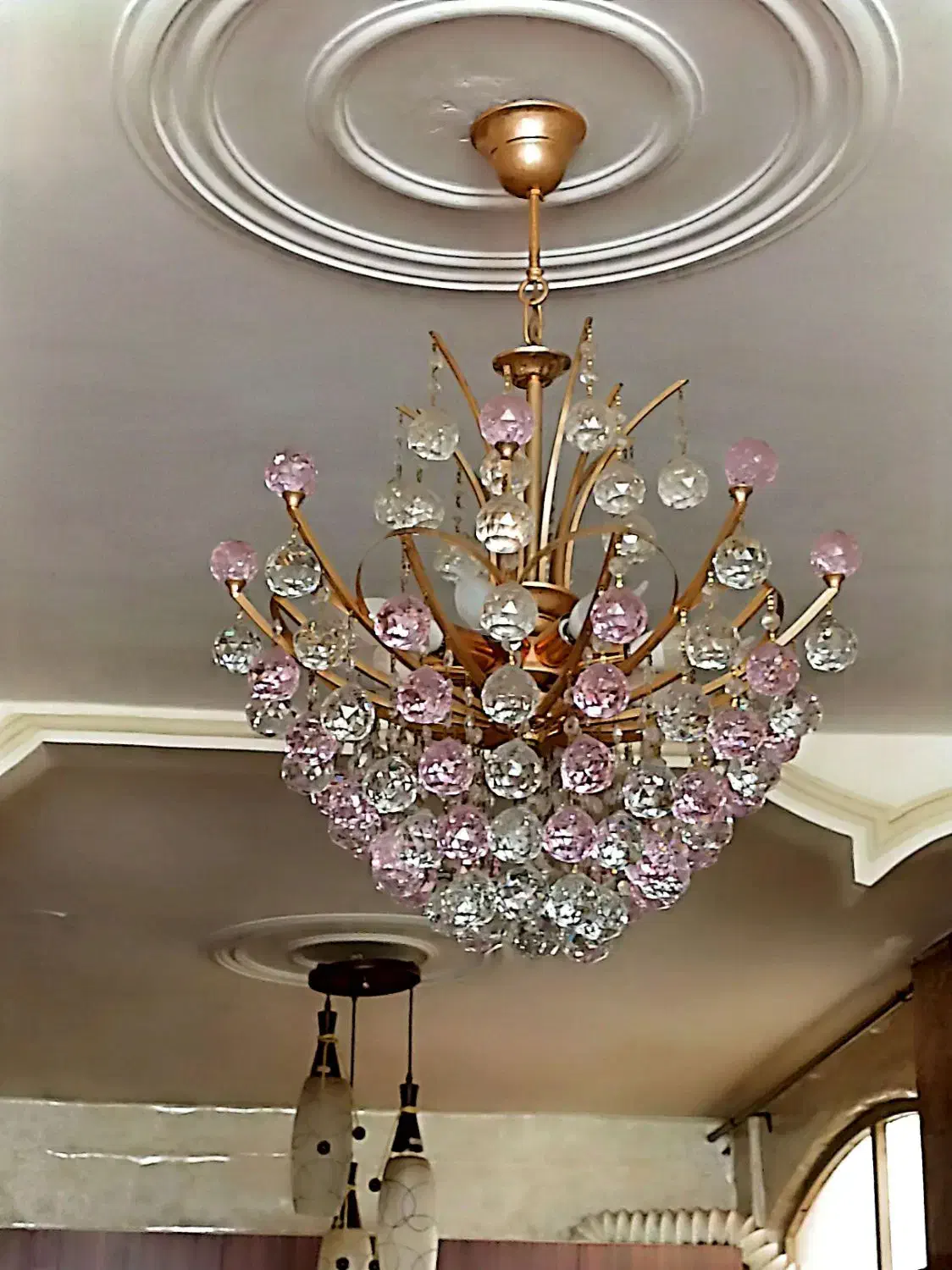 ۲عدد لوستر کریستال ۸شاخه و ۴عدد دیواری کریستال|لوستر و چراغ آویز|کرج, کوی مدرس|دیوار