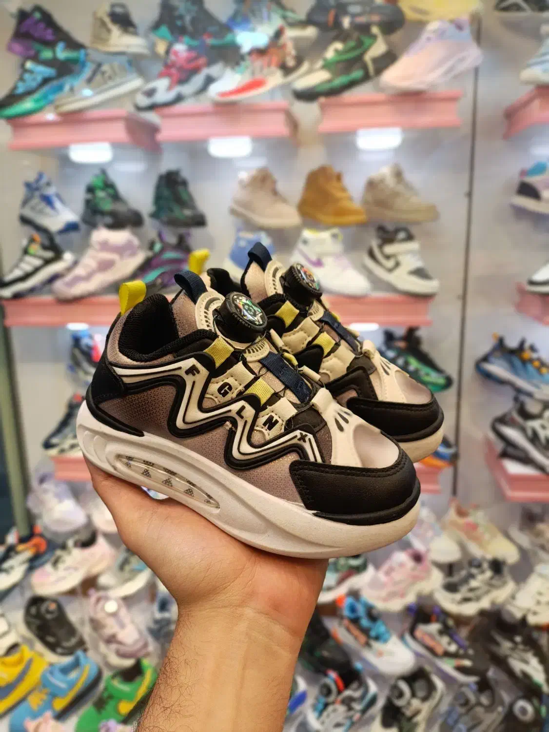 حراج کتونی وارداتی|کیف، کفش، کمربند|تهران, بهارستان|دیوار