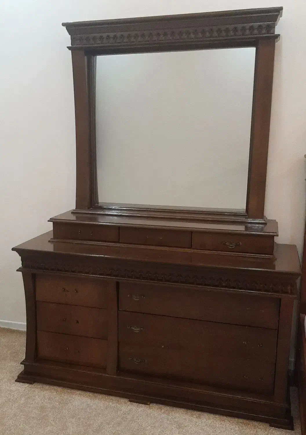 میزآرایش|تخت و سرویس خواب|اهواز, کوی سعدی|دیوار