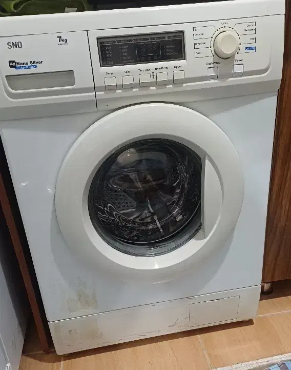 ماشین لباسشویی اسنوا|ماشین لباسشویی و خشککن لباس|رشت, استقامت ۲|دیوار