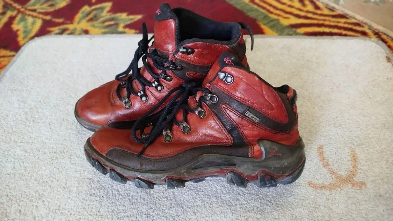 کفش اسپرت|کیف، کفش، کمربند|نهاوند, |دیوار