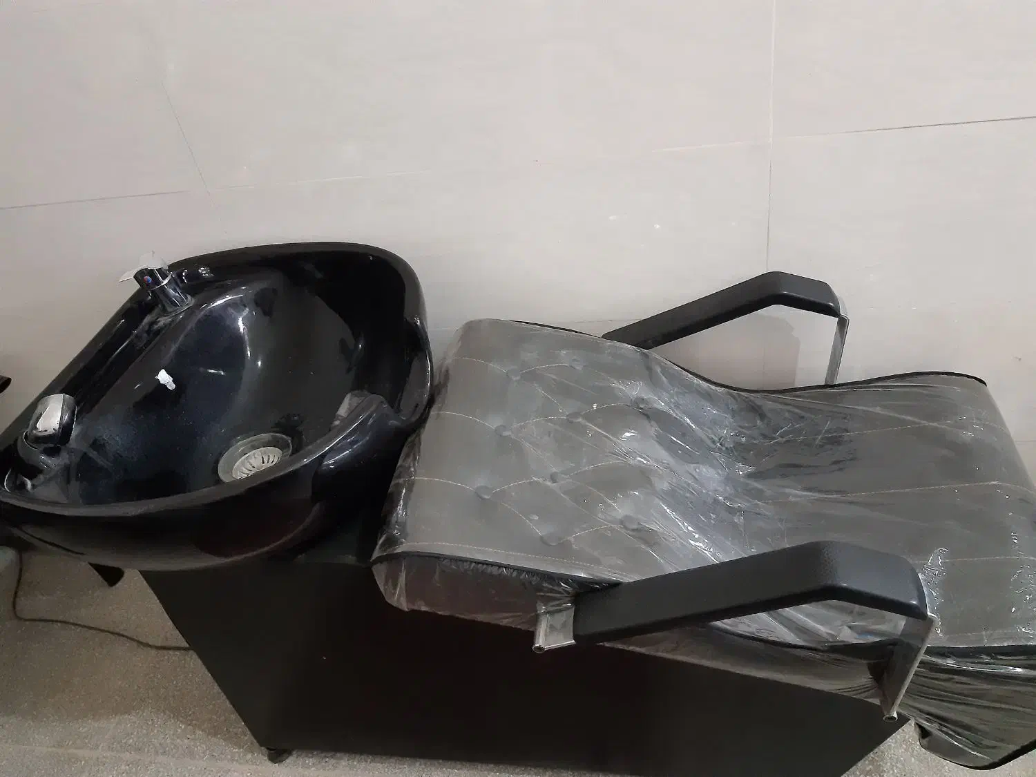 فروش سرشور آرایشگاه|آرایشگاه و سالن‌های زیبایی|هرسین, |دیوار