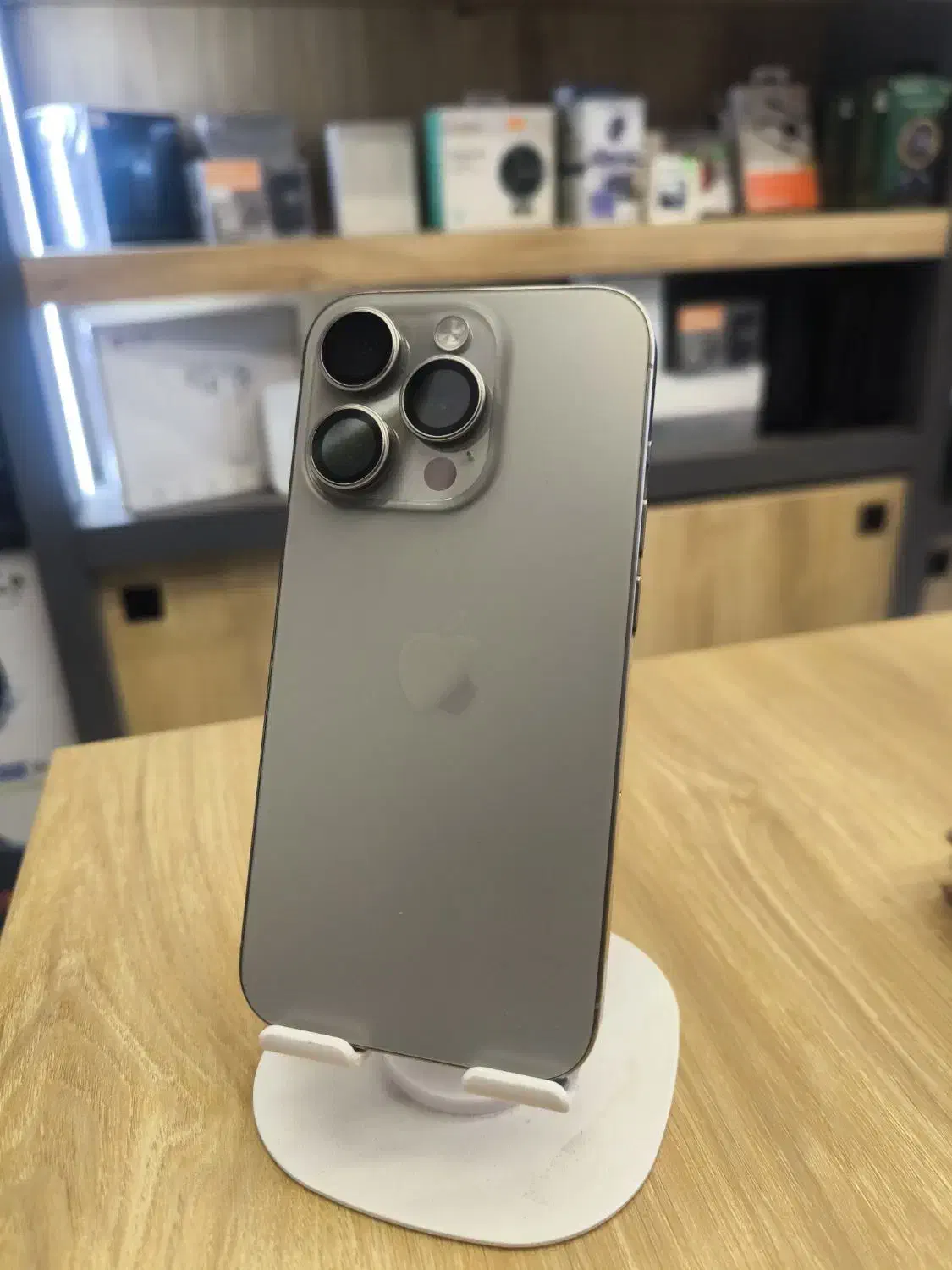 15pro 256|موبایل|شیراز, سینما سعدی|دیوار