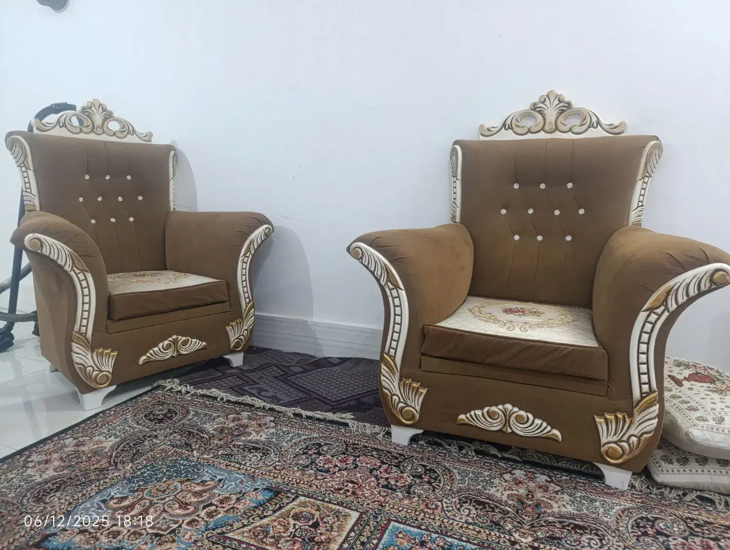 مبل هفت نفره|مبلمان خانگی و میز عسلی|تربتحیدریه, حاجی یار|دیوار