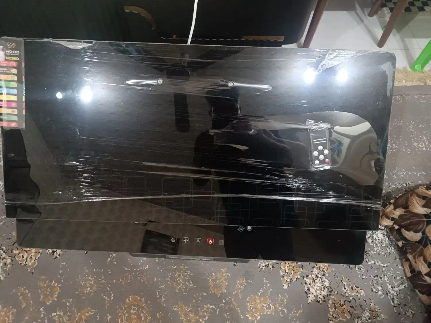 هود آلمون|هود|شوشتر, |دیوار