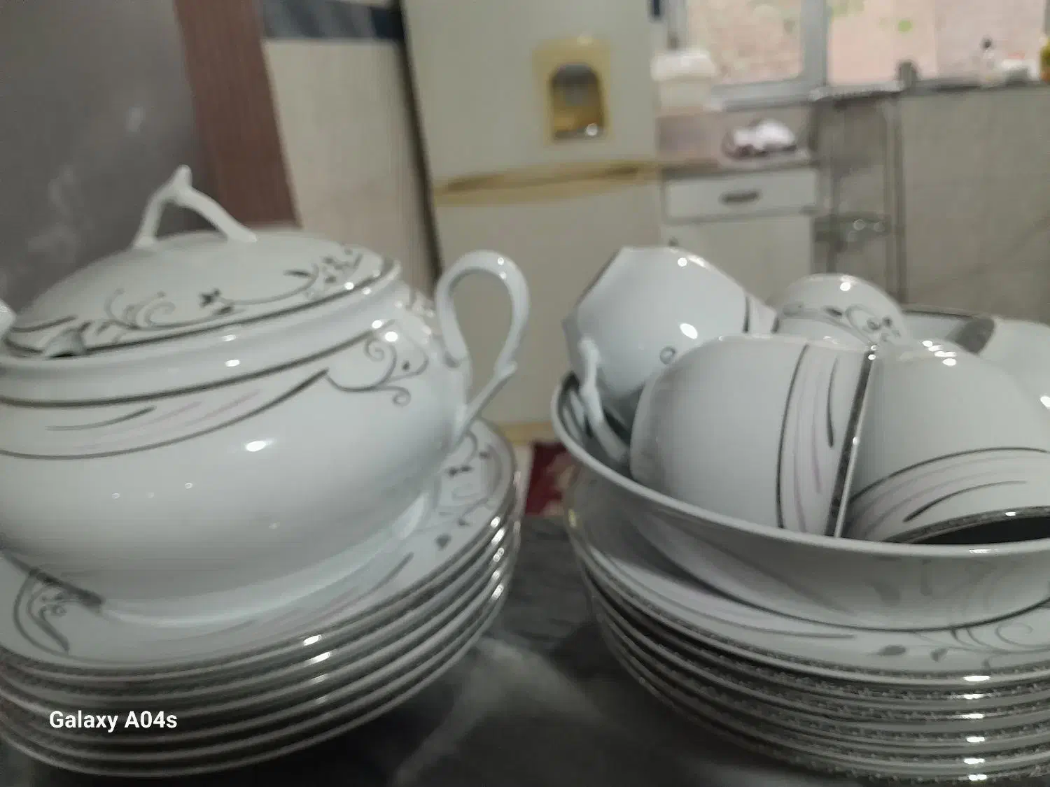 سرویس چینی شش نفره|ظروف سرو و پذیرایی|اردبیل, |دیوار