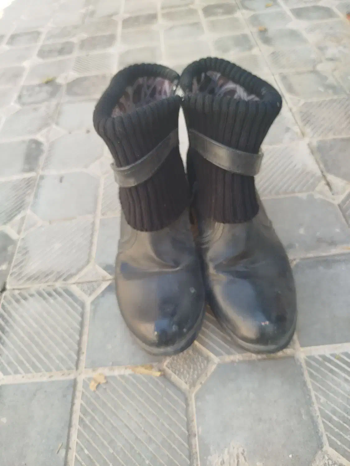 نیم بوت|کیف، کفش، کمربند|تربت جام, جامرود|دیوار