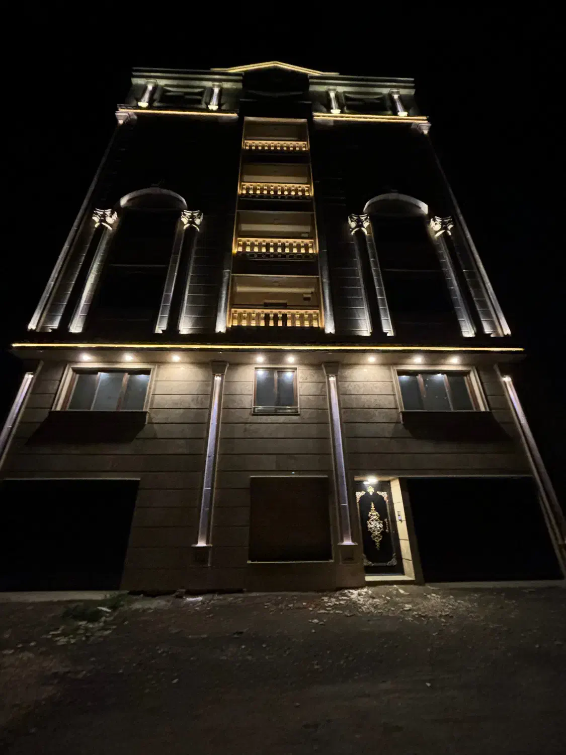 فروش آپارتمان ۱۷۵ متری در بهترین لوکیشن بهشهر|فروش آپارتمان|بهشهر, |دیوار