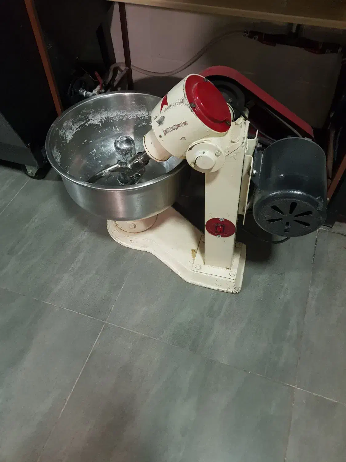 فروش تجهیزات نان داغ کباب داغ|کافی‌شاپ و رستوران|فیرورق, |دیوار