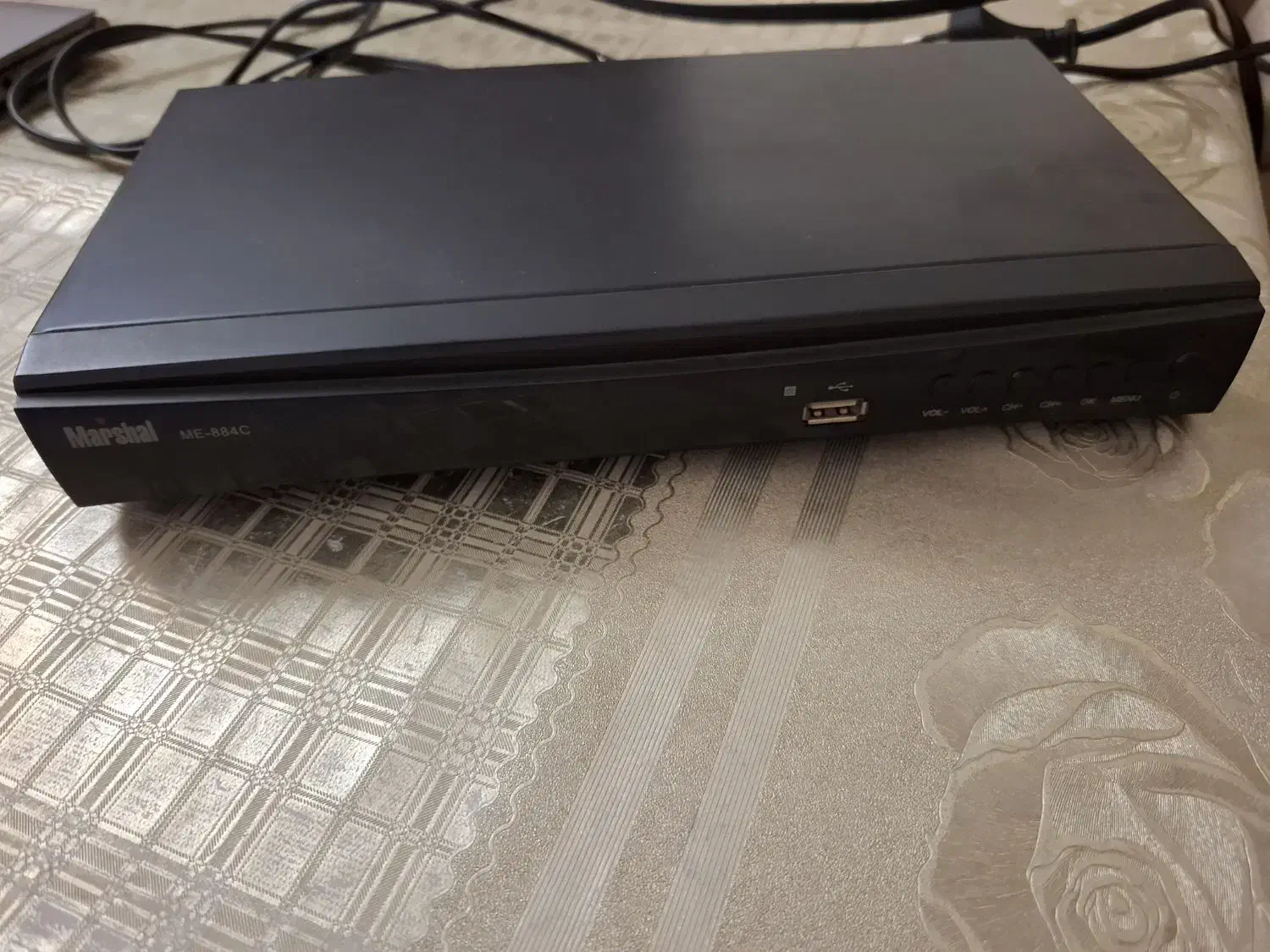 تلوزیون سامسونگ به همراه میز|تلویزیون و پروژکتور|کرج, شهرک جهاننما|دیوار