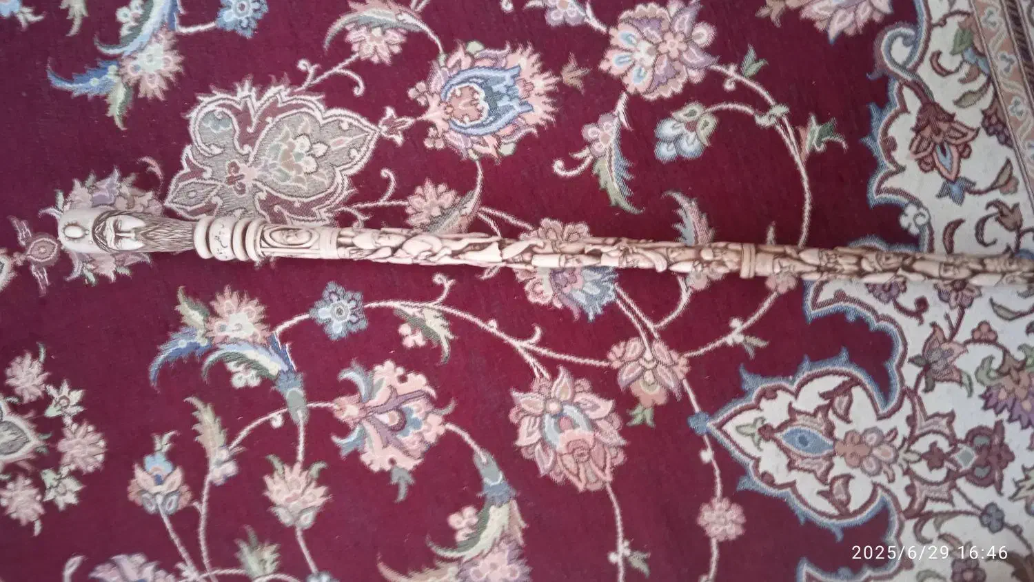 عصا کنده کاری 480رخ|کلکسیون اشیاء عتیقه|اقبالیه, |دیوار